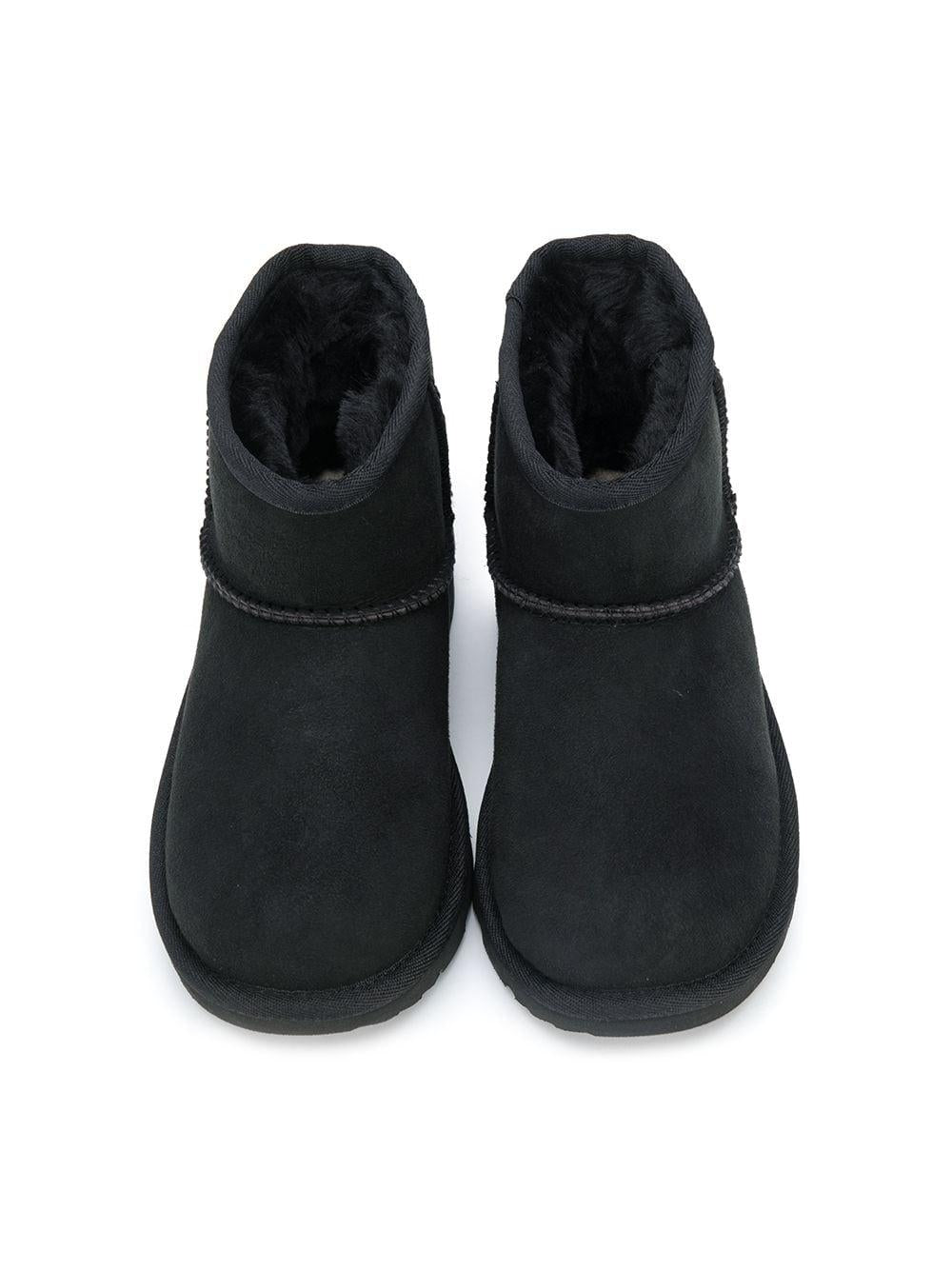 Stivaletti Classic II nero 1017715K BLK UGG KIDS