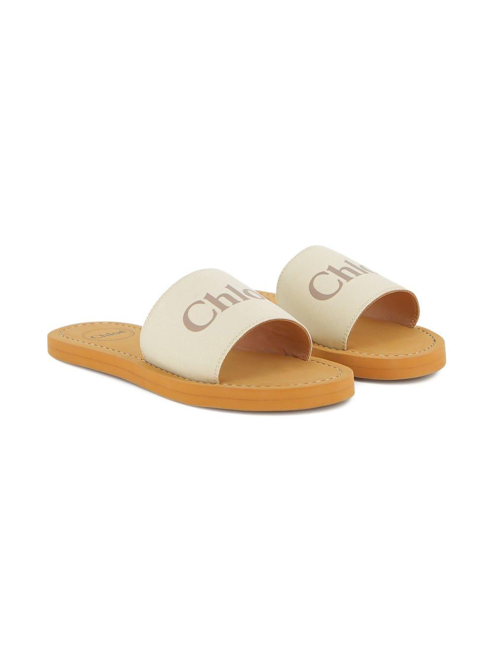 Ciabatte in cotone ecru con logo C20881 117 CHLOE KIDS