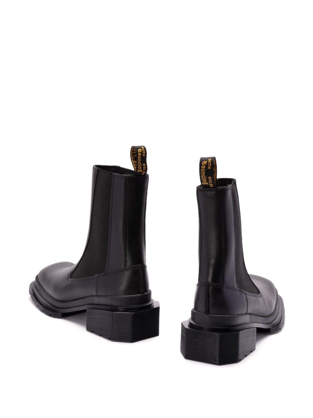 Stivali Chelsea neri slip-on<BR/> 32069 001 DR.MARTENS