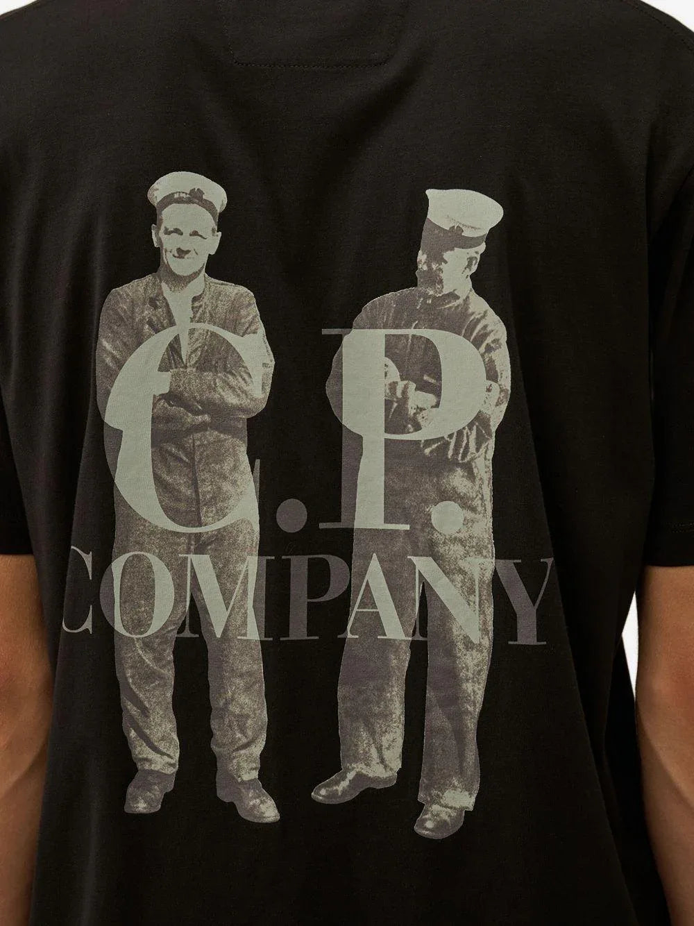 T-shirt Girocollo con Stampa Grafica e Logo - Preludio Moda