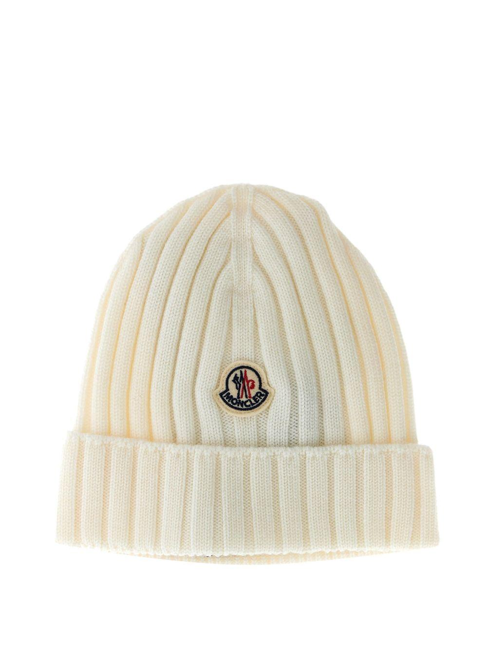 Berretto Bianco a Coste con Logo K29513B00006M1131 040 MONCLER KIDS