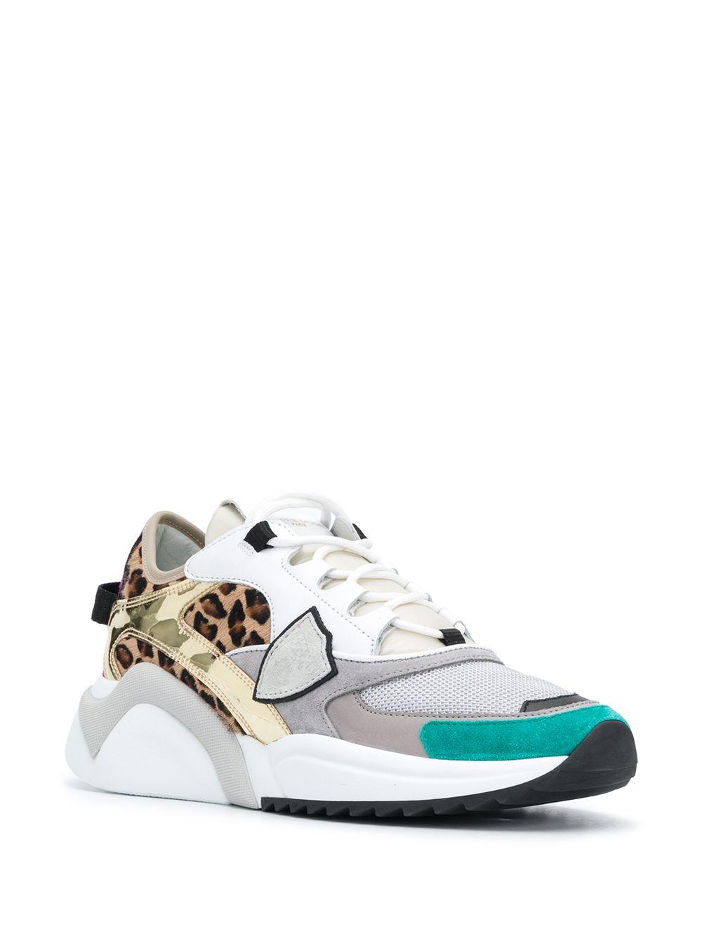 Sneakers runner bianca con fantasia animalier
