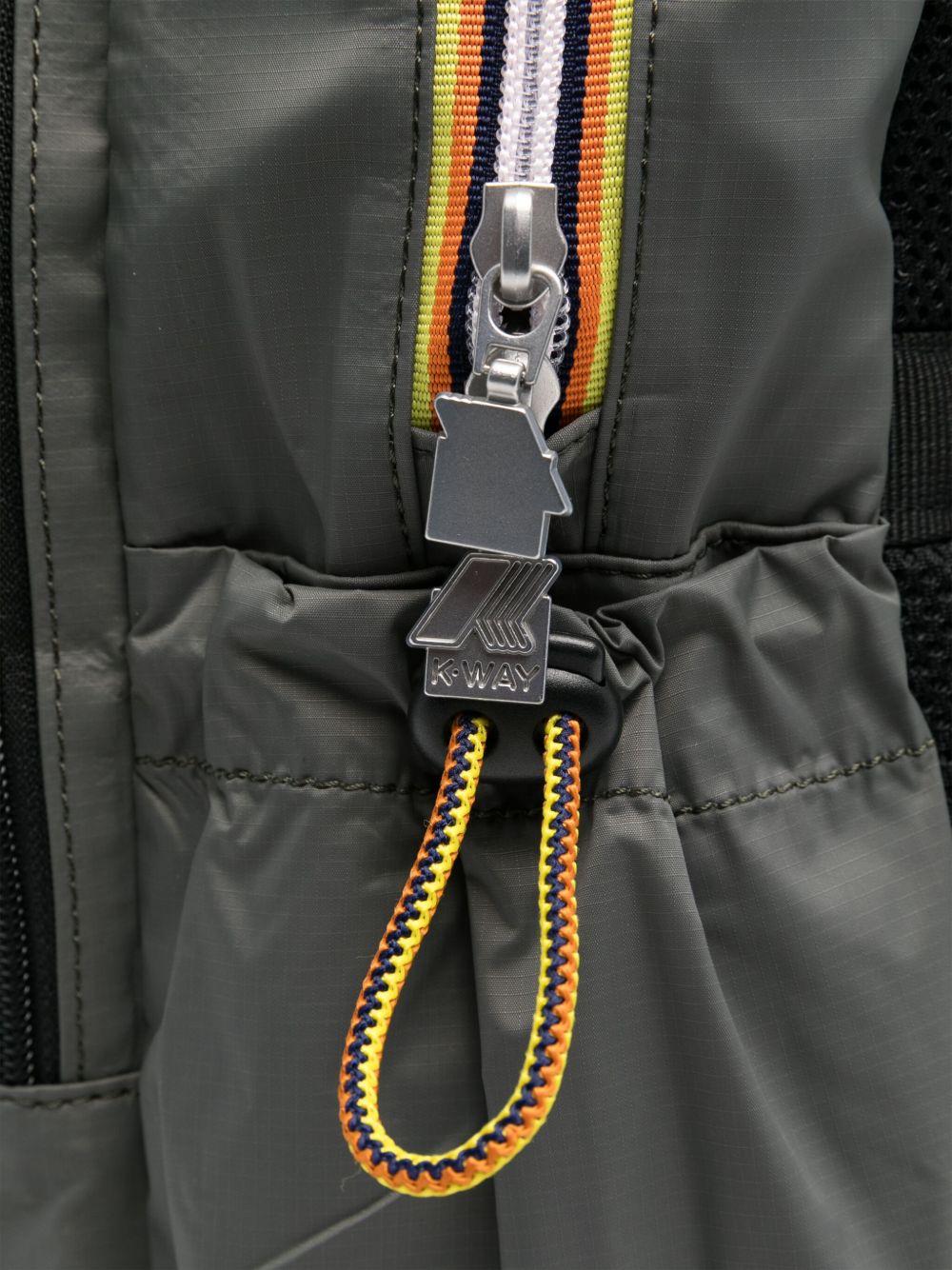 Zaino multitasca con zip frontale K4112XW WMR K-WAY