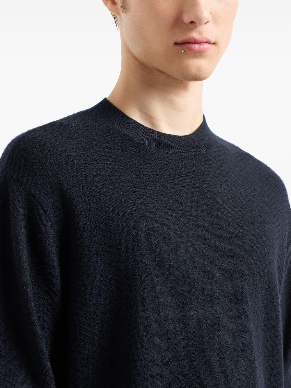 Maglione blu motivo chevron