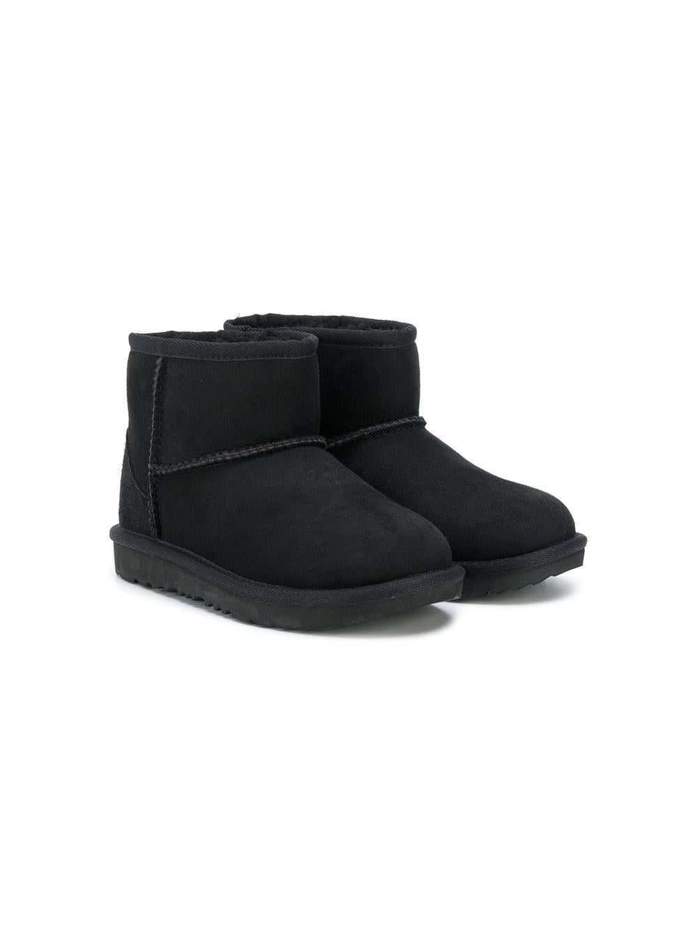 Stivaletti Classic II nero 1017715K BLK UGG KIDS
