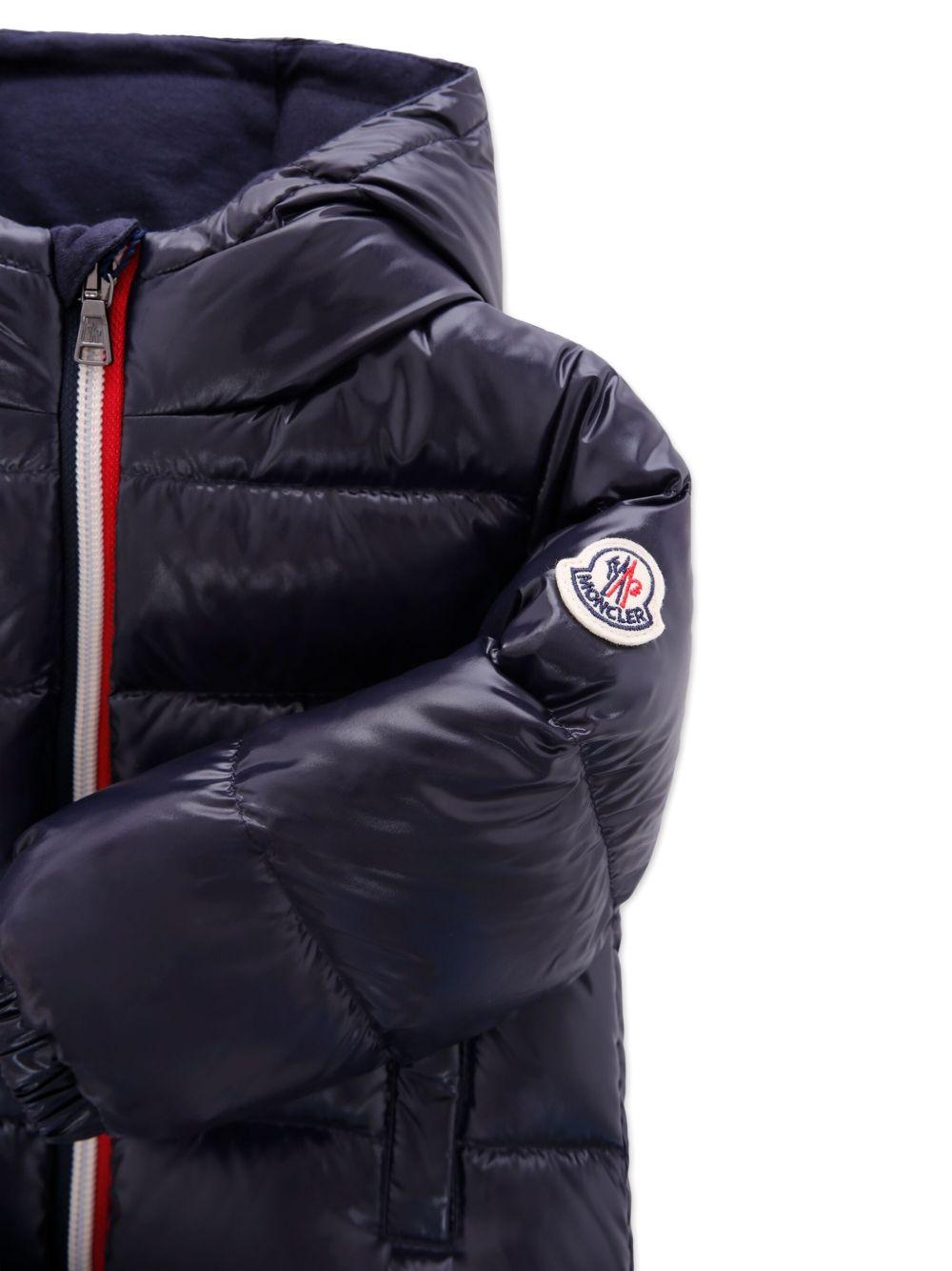Piumino blu trapuntato con cappuccio K29511A00002597Z8 742 MONCLER KIDS