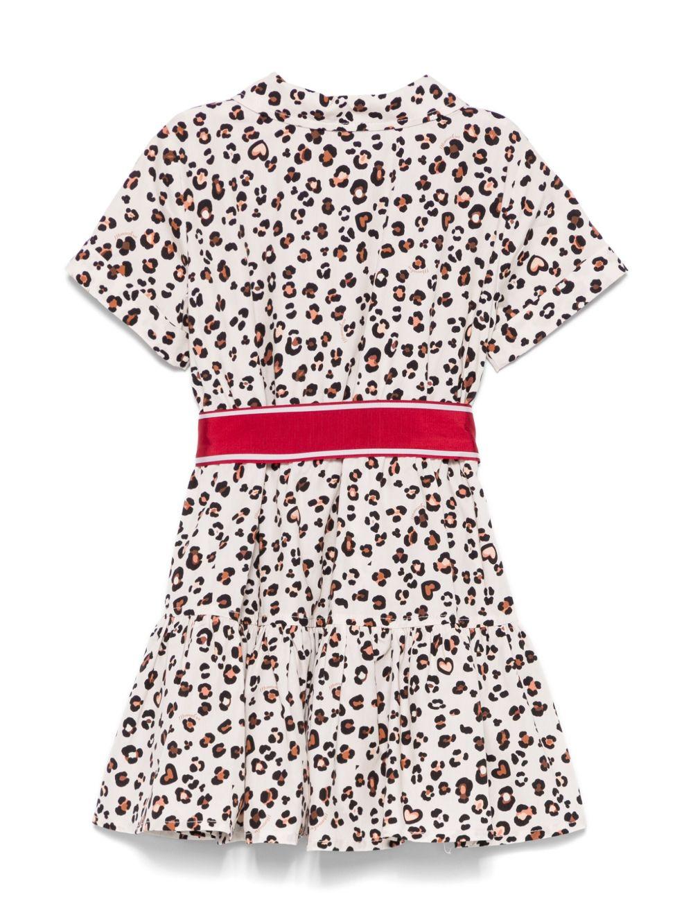 Abito con fantasia leopardata