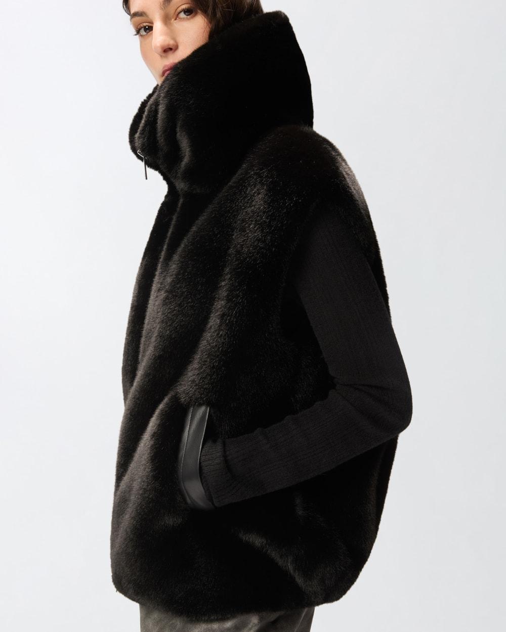 Gilet in Eco-Pelliccia Nero PINKO Eleganza, Comfort e Stile Moderno 105107A2WN Z99 PINKO