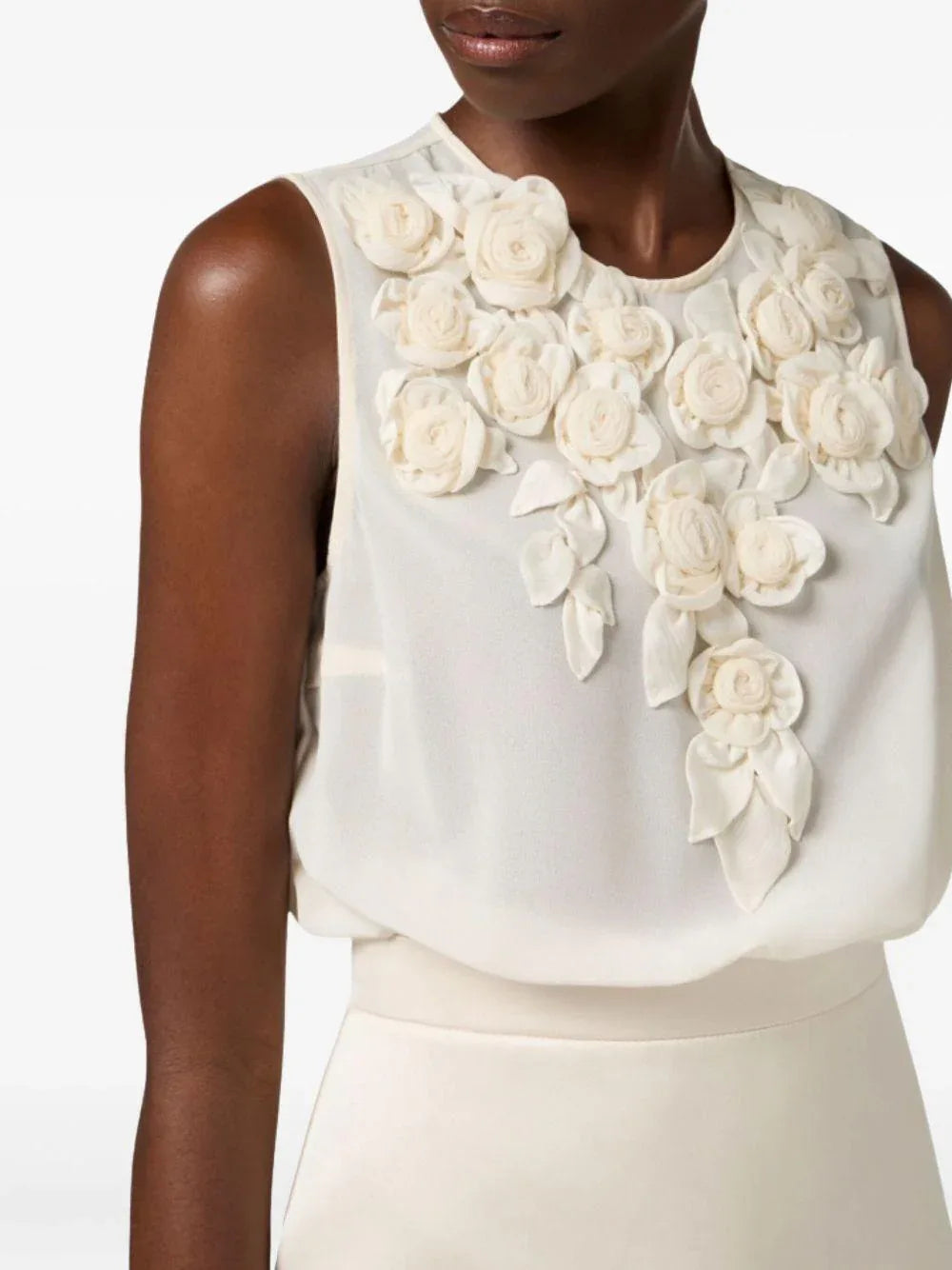 Abito in georgette e duchesse con rose ricamate - Preludio Moda