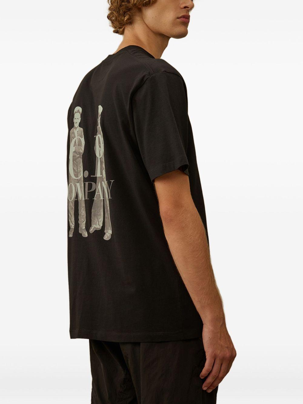 T-shirt Girocollo con Stampa Grafica e Logo 19CMTS106A006586W 999 CP COMPANY