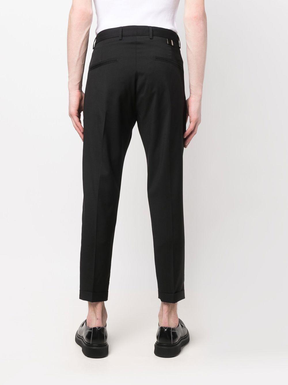 Pantalone nero in tasmania