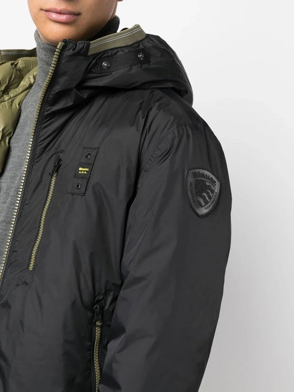 Giubbino Nero con Cappuccio - Preludio Moda