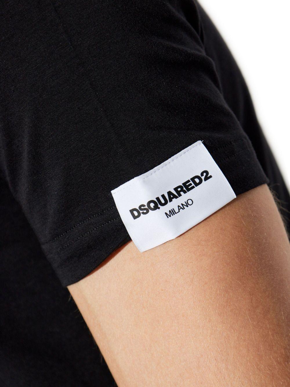 T-shirt nera basic