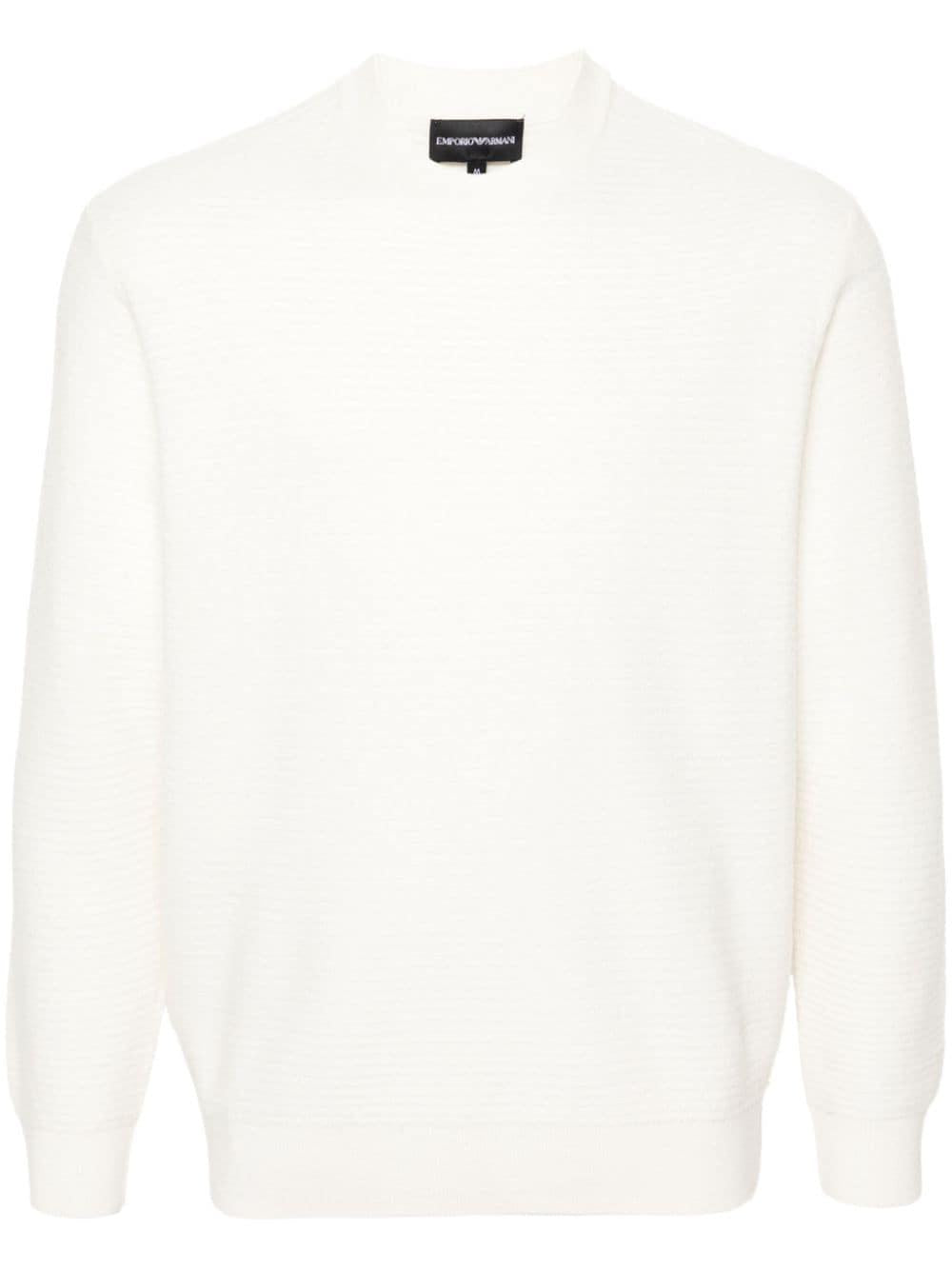 Maglione bianco con lavorazione a coste
