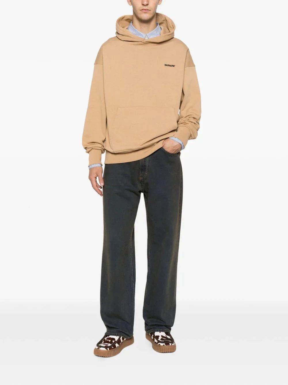 F5BWUAHS068 307 BARROW