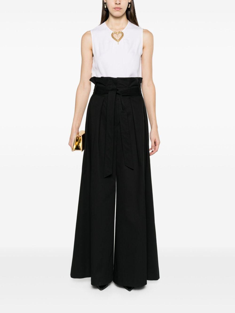 Blusa smanicata bianca cut-out heart