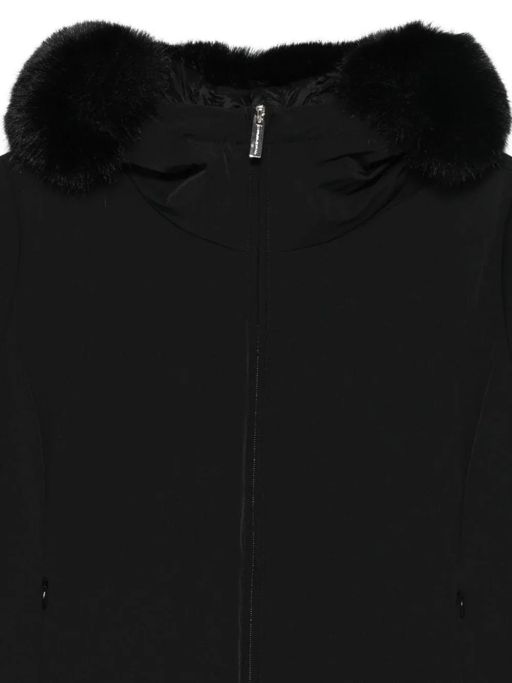 Cappotto nero con cappuccio e rifinitura in finta pelliccia - Preludio Moda