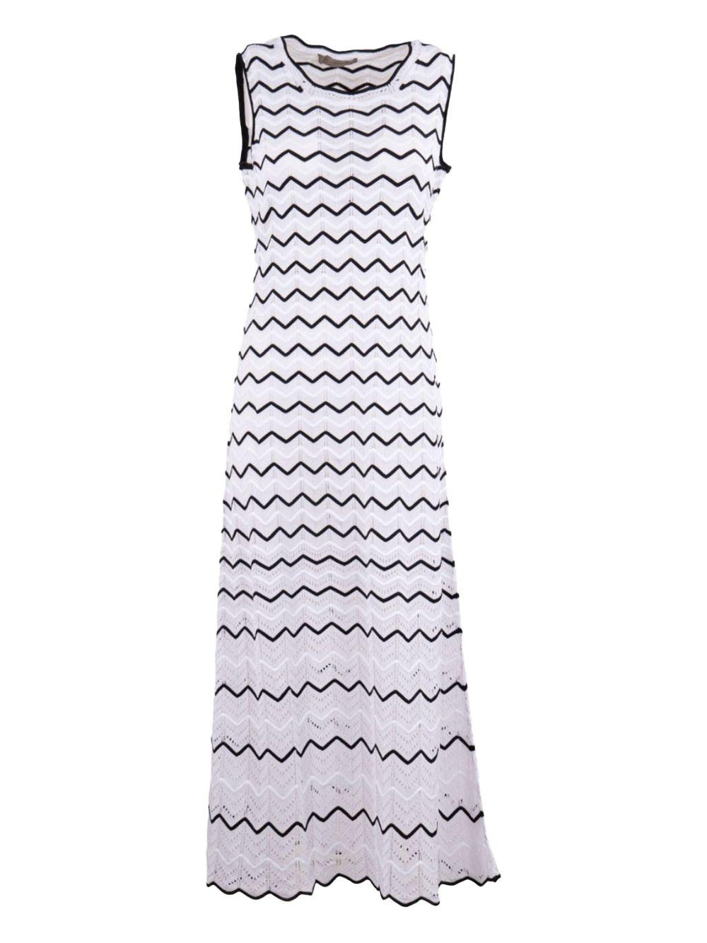 Abito bianco/nero in maglia fantasia chevron
