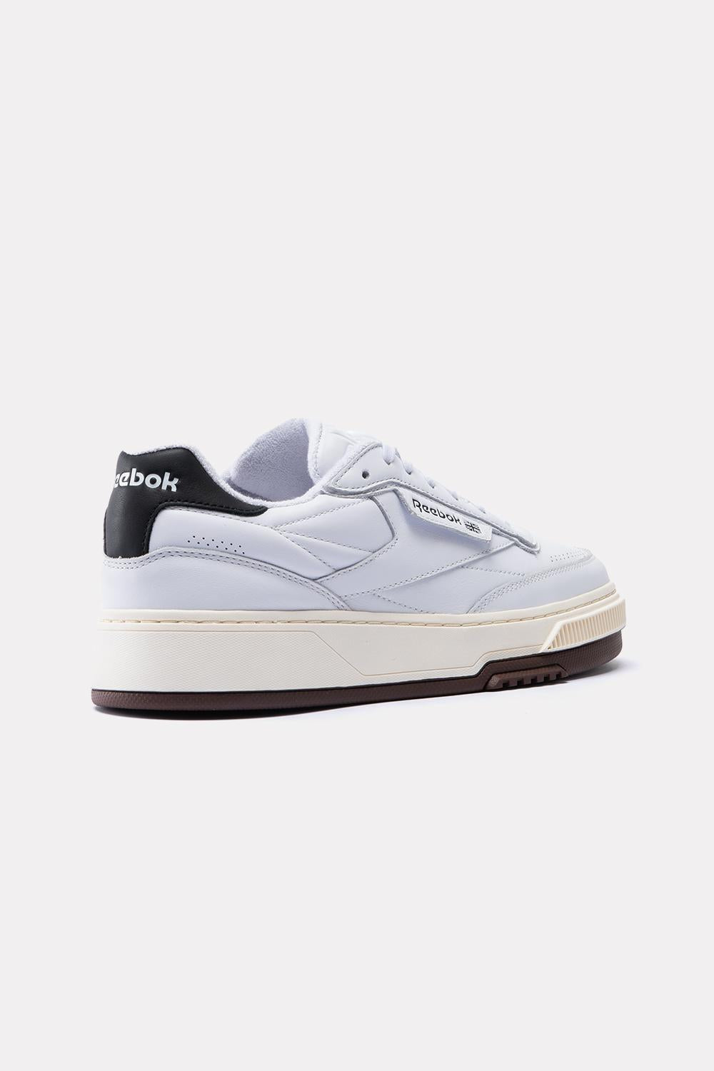 100261820 820 REEBOK LTD