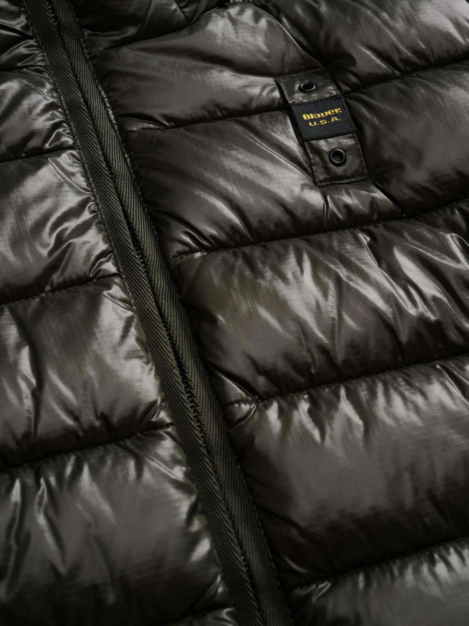 25WBLUC02079A05958 678EI BLAUER