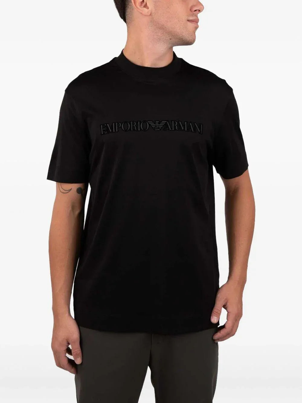 T-shirt Nera con Logo Goffrato - Preludio Moda