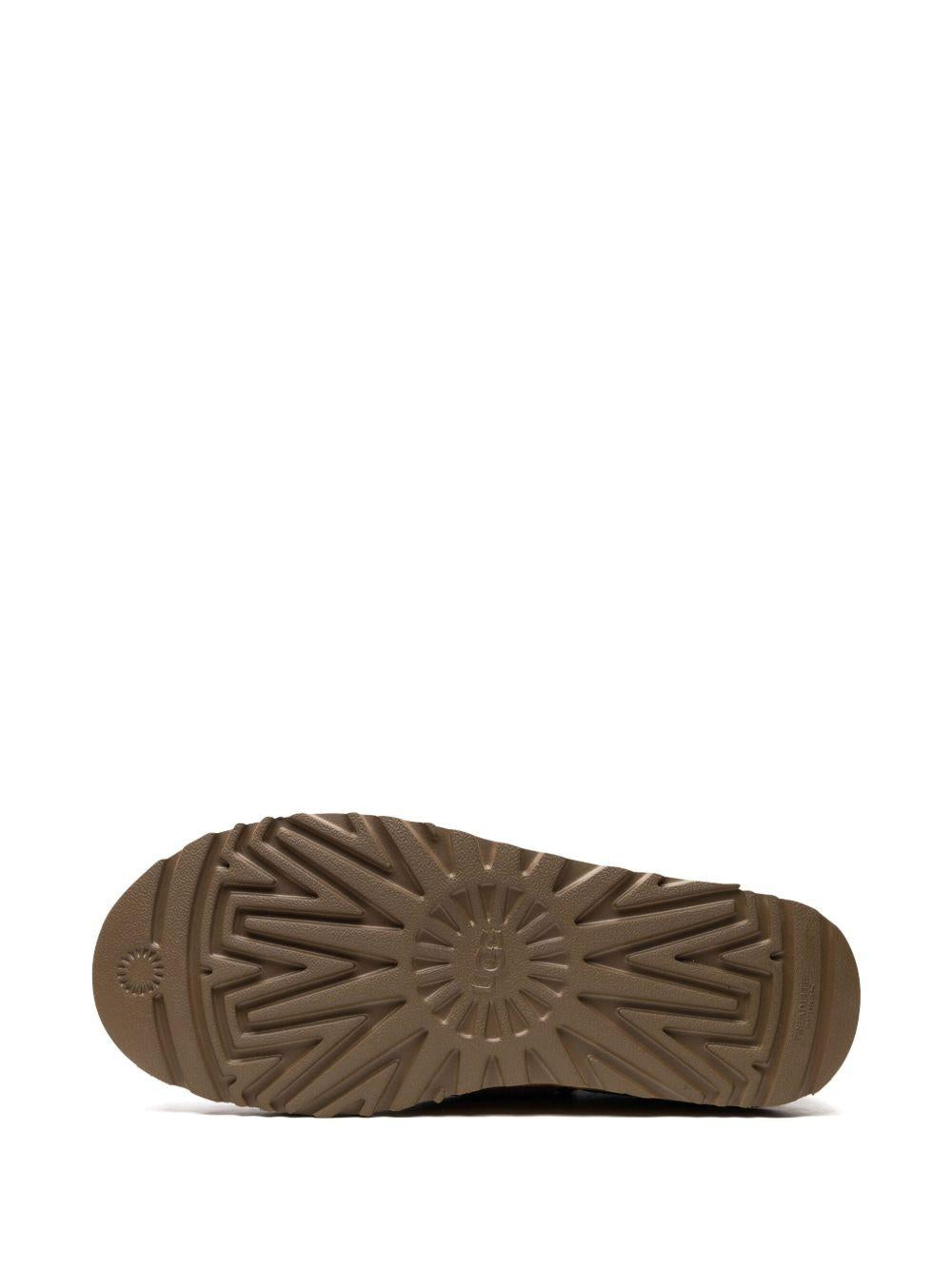 Stivaletti Chelsea Uomo in Pelle con Interno in Lana 1121644 CHE UGG