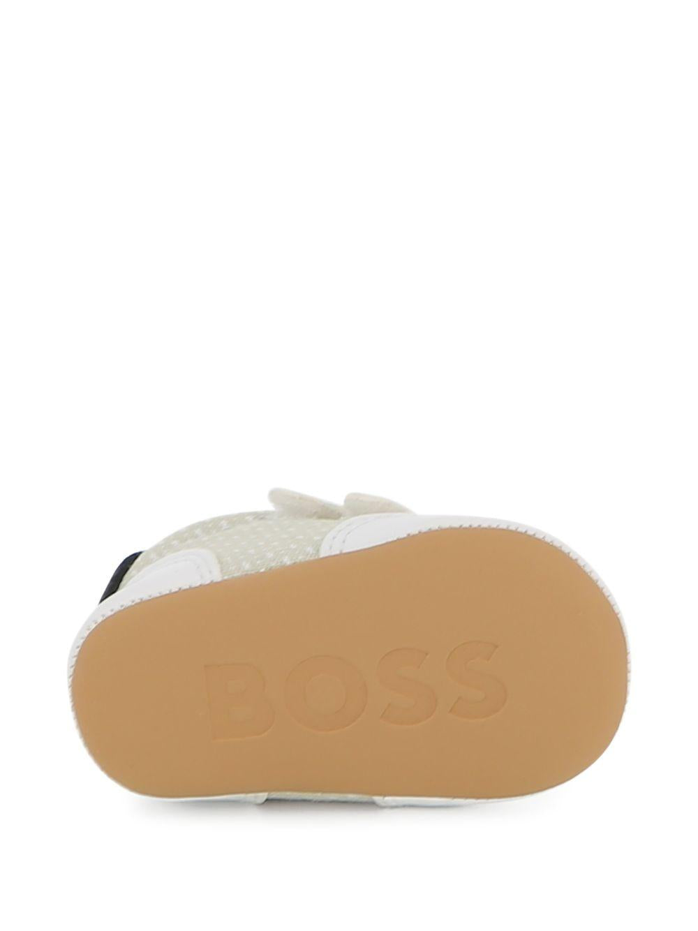 Sneakers con chiusura a strappi J52831 10P BOSS KIDSWEAR