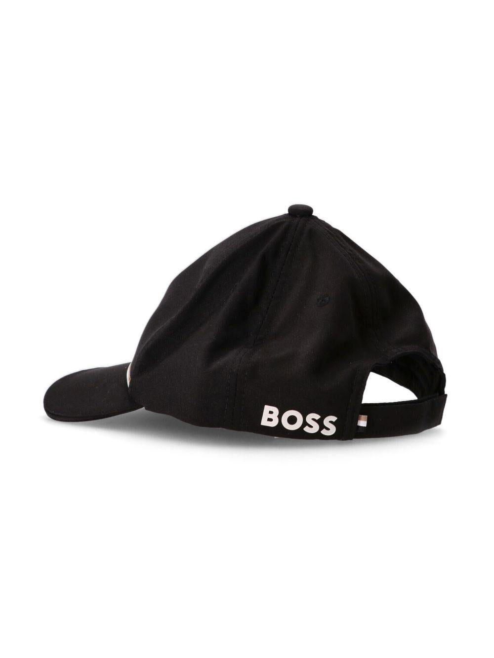 Cappello nero idrorepellente logato <BR/><BR/> 50516981 001 BOSS