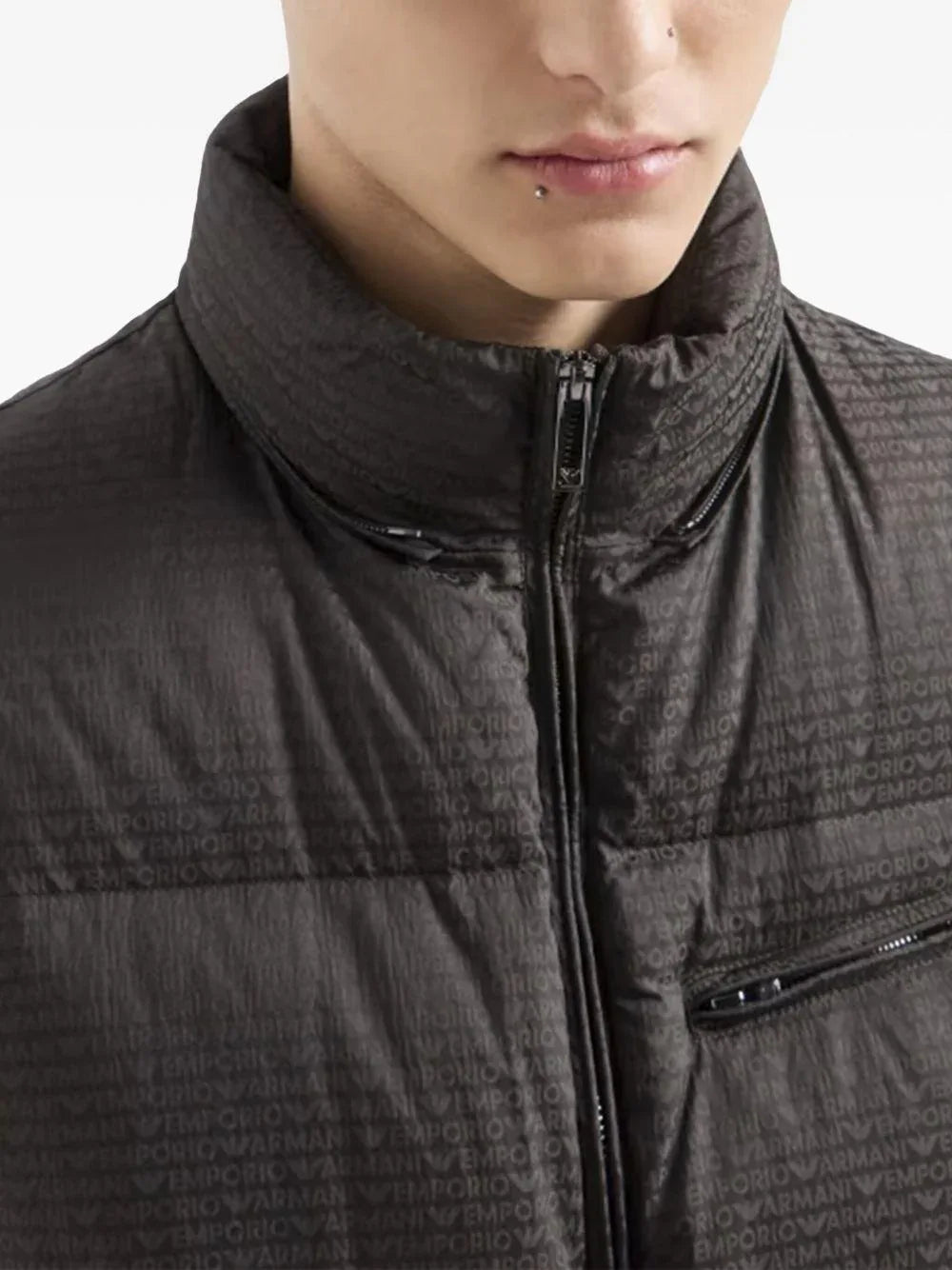 Piumino smanicato logo lettering all-over verde V - Preludio Moda