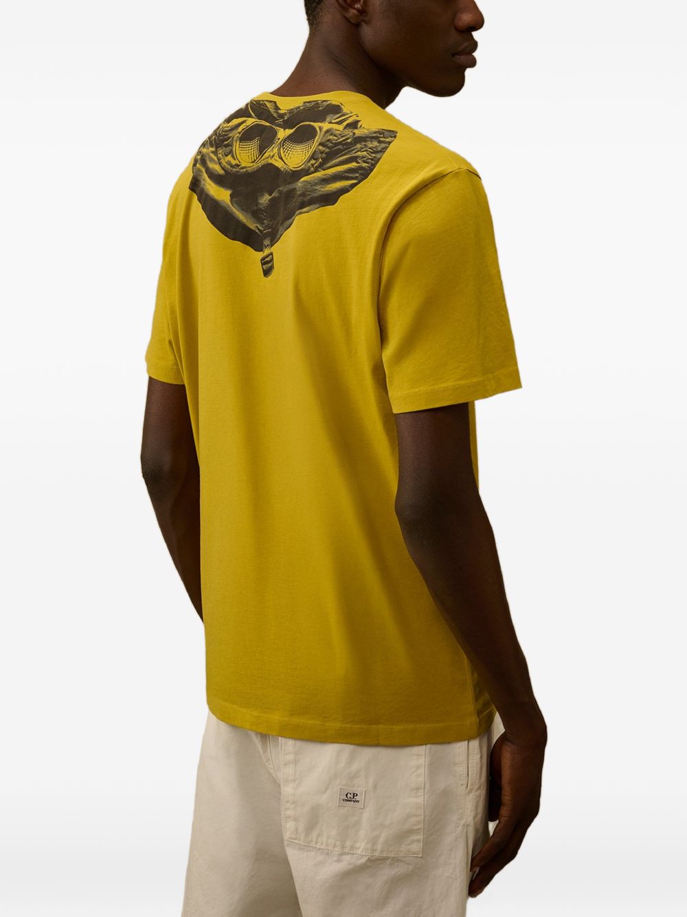 T-shirt girocollo color senape 20CMTS725A005100W 246 CP COMPANY 