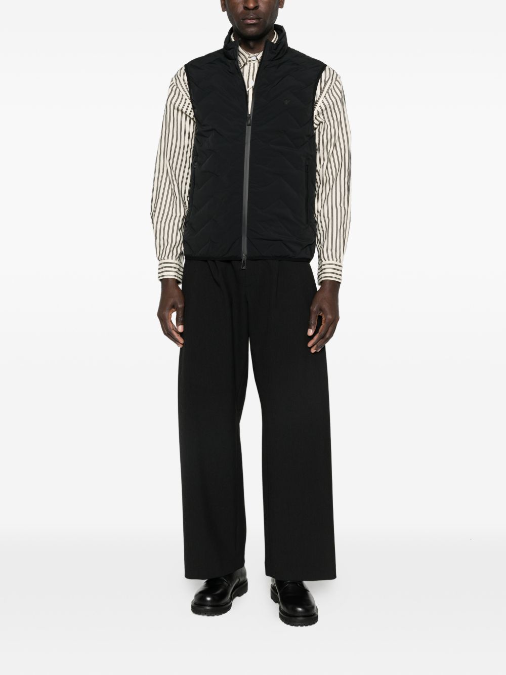  EM004946AF18499 UC001 EMPORIO ARMANI 