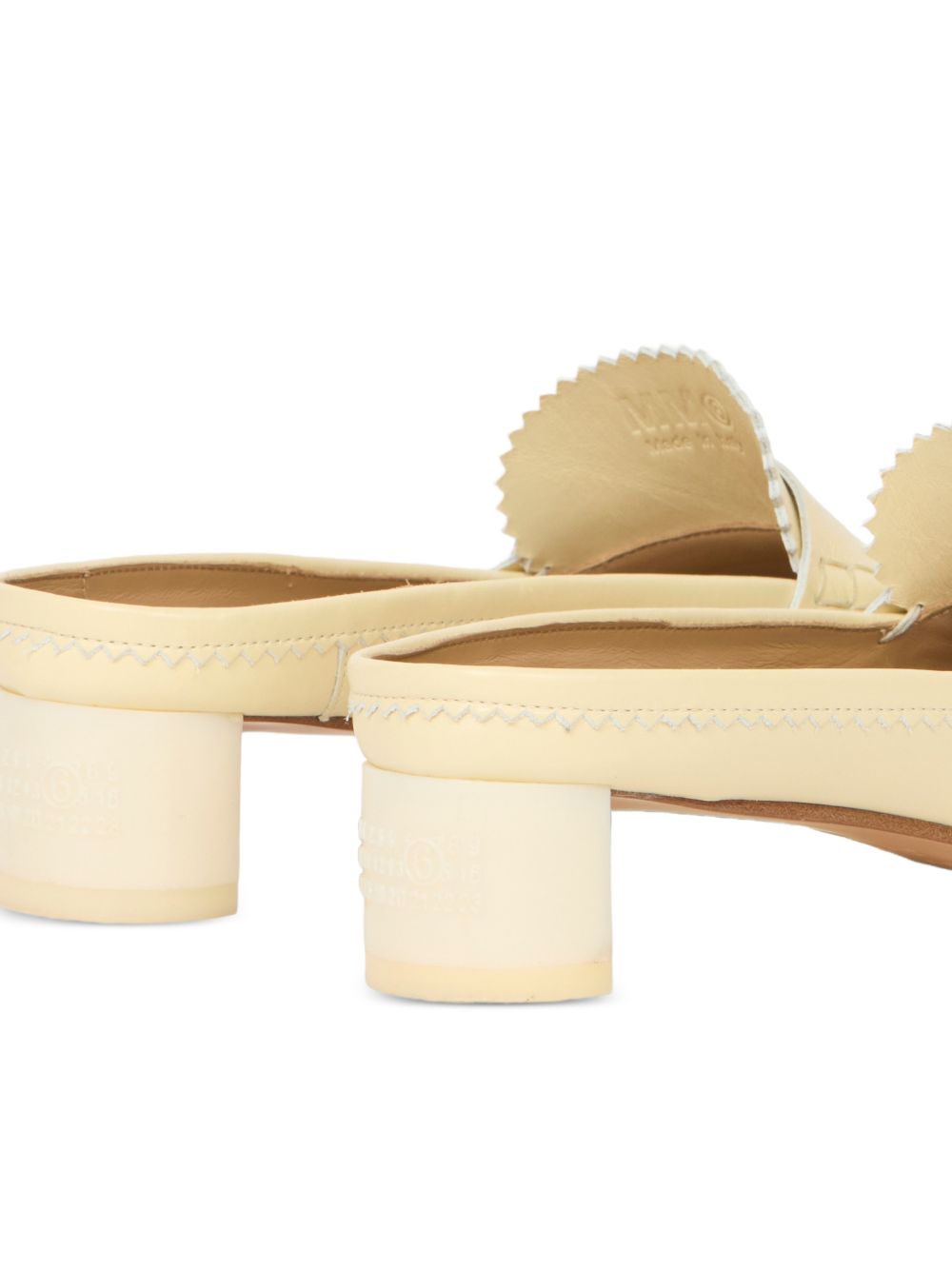 Slippers in pelle con bordo seghettato S66WX0074P7560 T1039 MM6 MAISON MARGIELA 