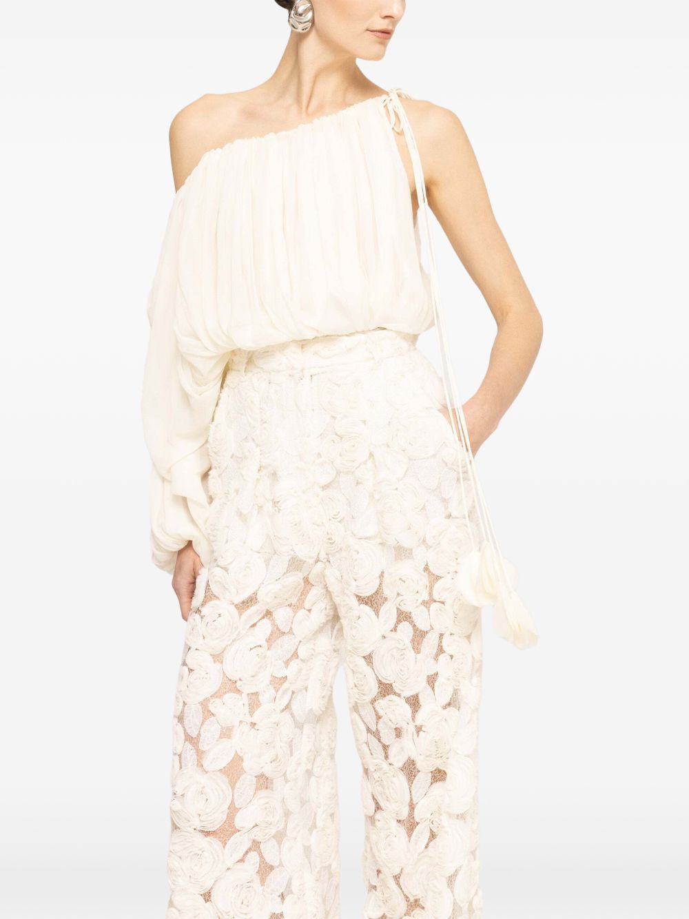  P16553 WHITE NISSA 