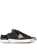 Sneakers in pelle con effetto usurato