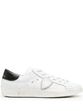 Sneakers basse in pelle con logo laterale