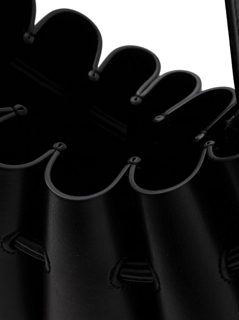 TMC00OOBC 0303A THEMOIRE' 