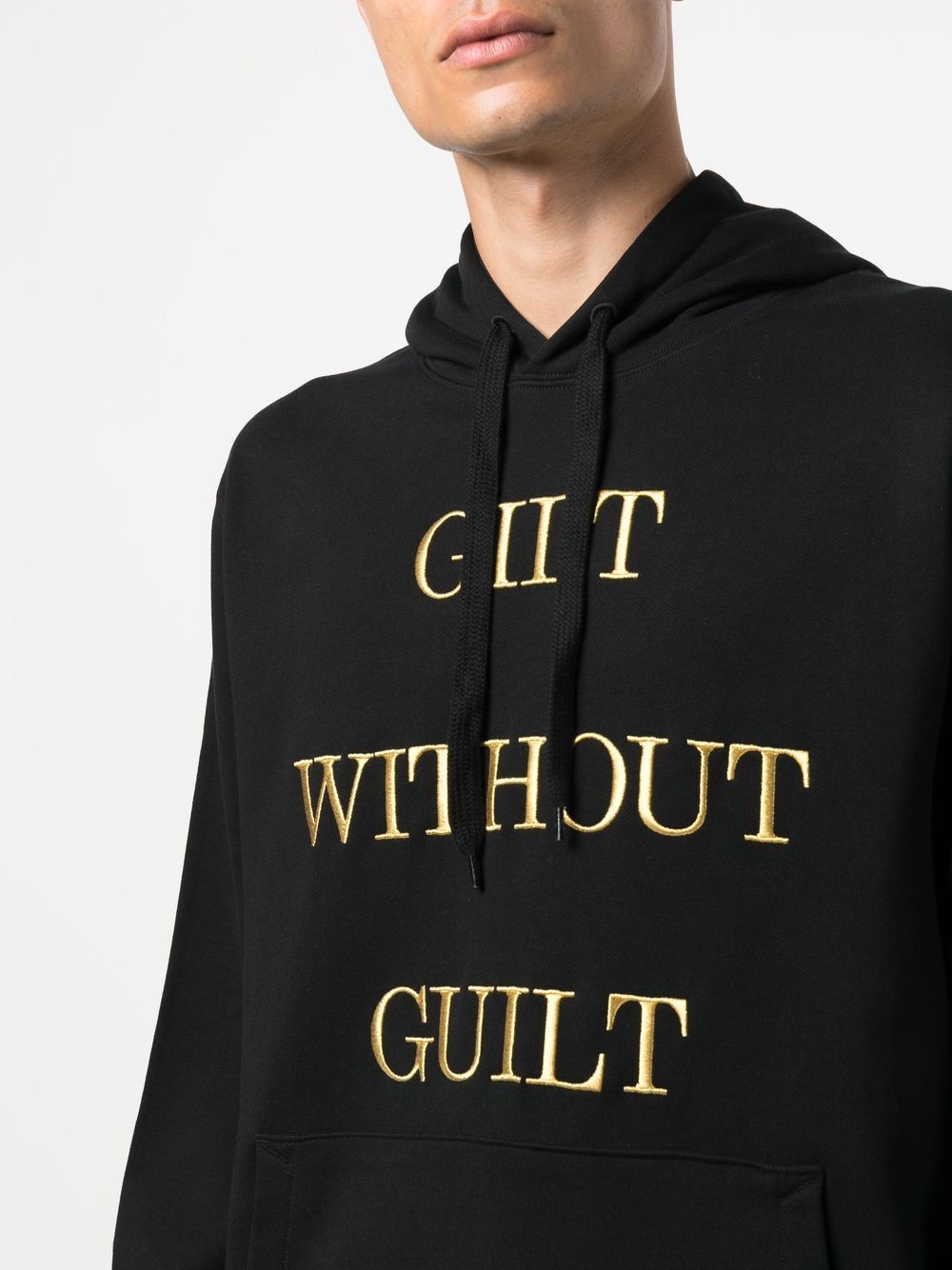 Felpa nera slogan frontale ricamato J17887228 6555 MOSCHINO COUT 