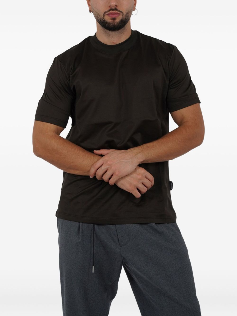 T-shirt nera basic mini etichetta laterale XM4132 NERO YES LONDON 