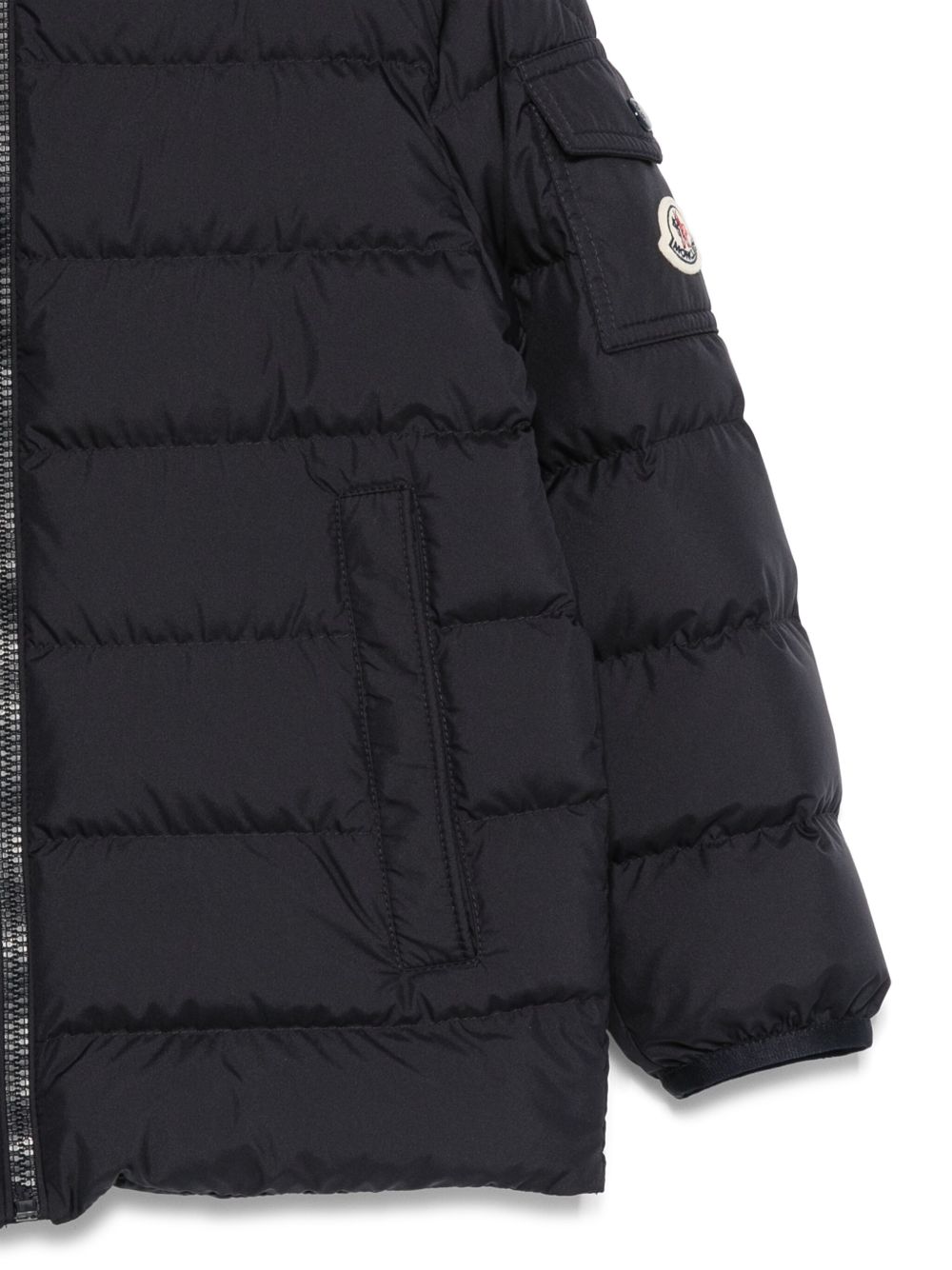 Piumino con Cappuccio e Logo Trapuntato K29541A00004597YW 778 MONCLER KIDS 