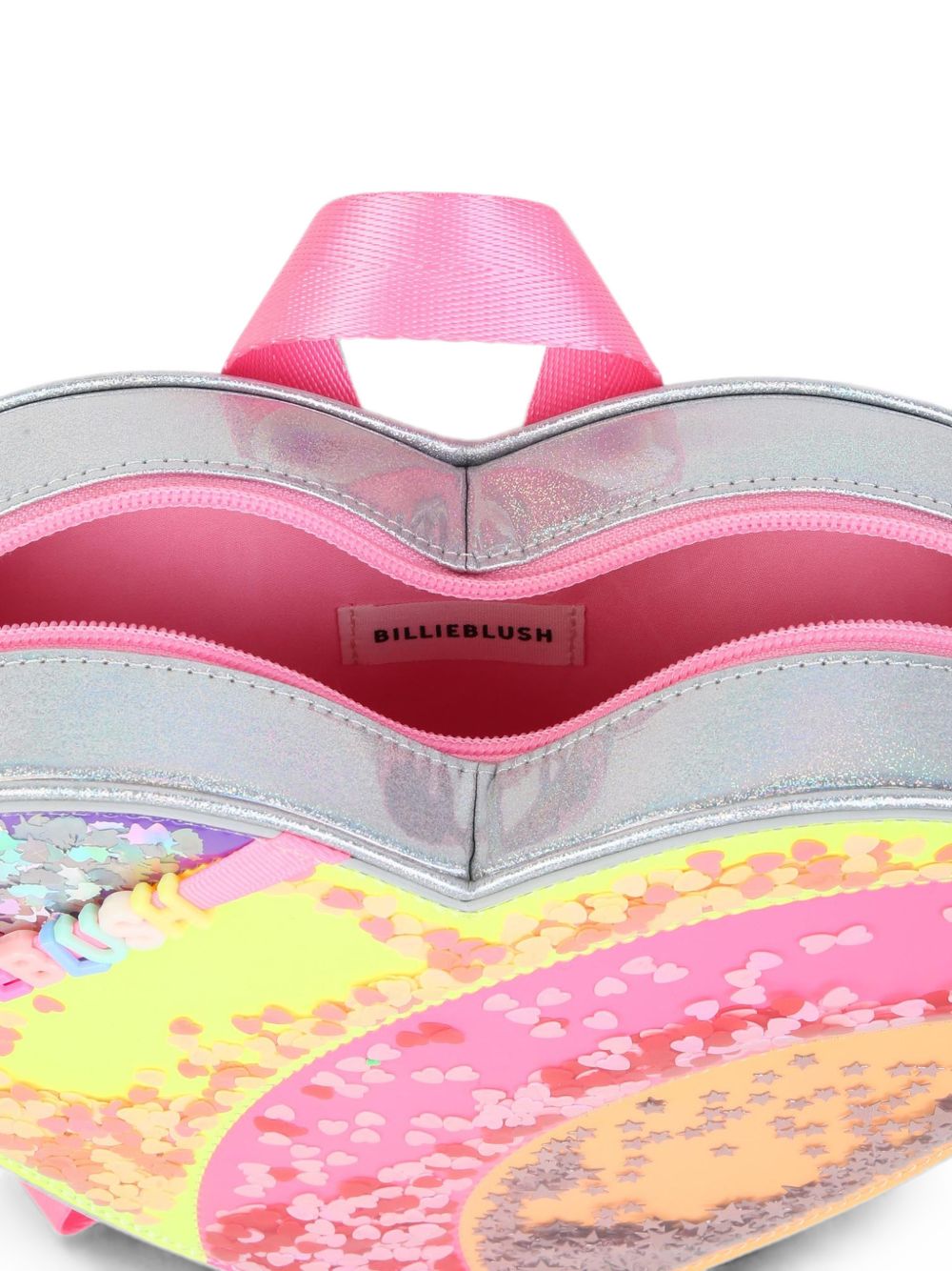 Cuore small backpack. Iridescent simili. Letters beads. Rainbow illustrazione con multicolor confettis under clear material. Regolabile spalla straps. Chiusura con zip. A righe woven label. Matched to handbag u22523. Dimensions : 22x24x6 cm. U22533 111 BILLIE BLUSH KIDS 