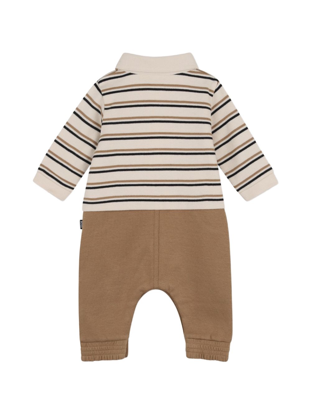 Long-sleeved jumpsuit in 100% organic cotton interlock, woven stripe sul top, decorative polo collar con chiusura con bottoni, plain fondo con false side tasche, elastico ankles, woven label con logo sul side, boss logo printed sul chest, snap openin J53299 21K BOSS KIDSWEAR 