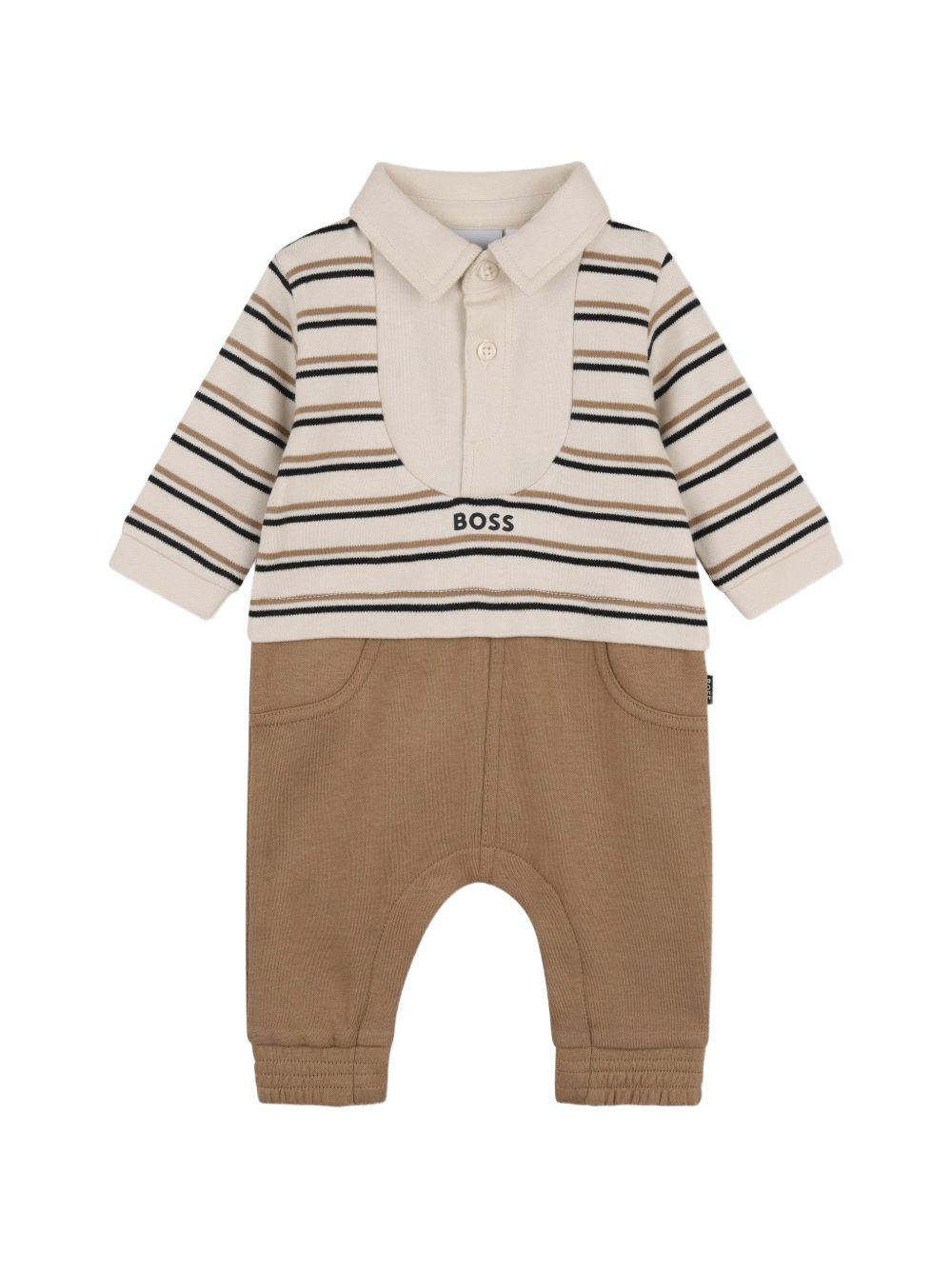 Long-sleeved jumpsuit in 100% organic cotton interlock, woven stripe sul top, decorative polo collar con chiusura con bottoni, plain fondo con false side tasche, elastico ankles, woven label con logo sul side, boss logo printed sul chest, snap openin J53299 21K BOSS KIDSWEAR 