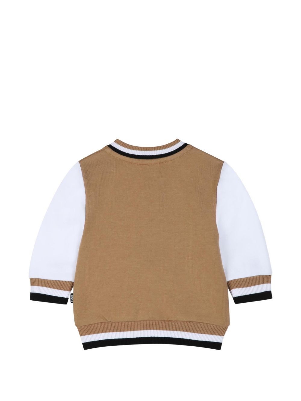 Cardigan, pantaloni e t-shirt set. Cardigan in brushed organic cotton e elastane fleece, snap chiusura sul davanti, teddy shape, a contrasto maniche, a righe ribbing al collar, polsini e hem, woven logo label sul side. Pantaloni in brushed fleece, a  J53305 269 BOSS KIDSWEAR 