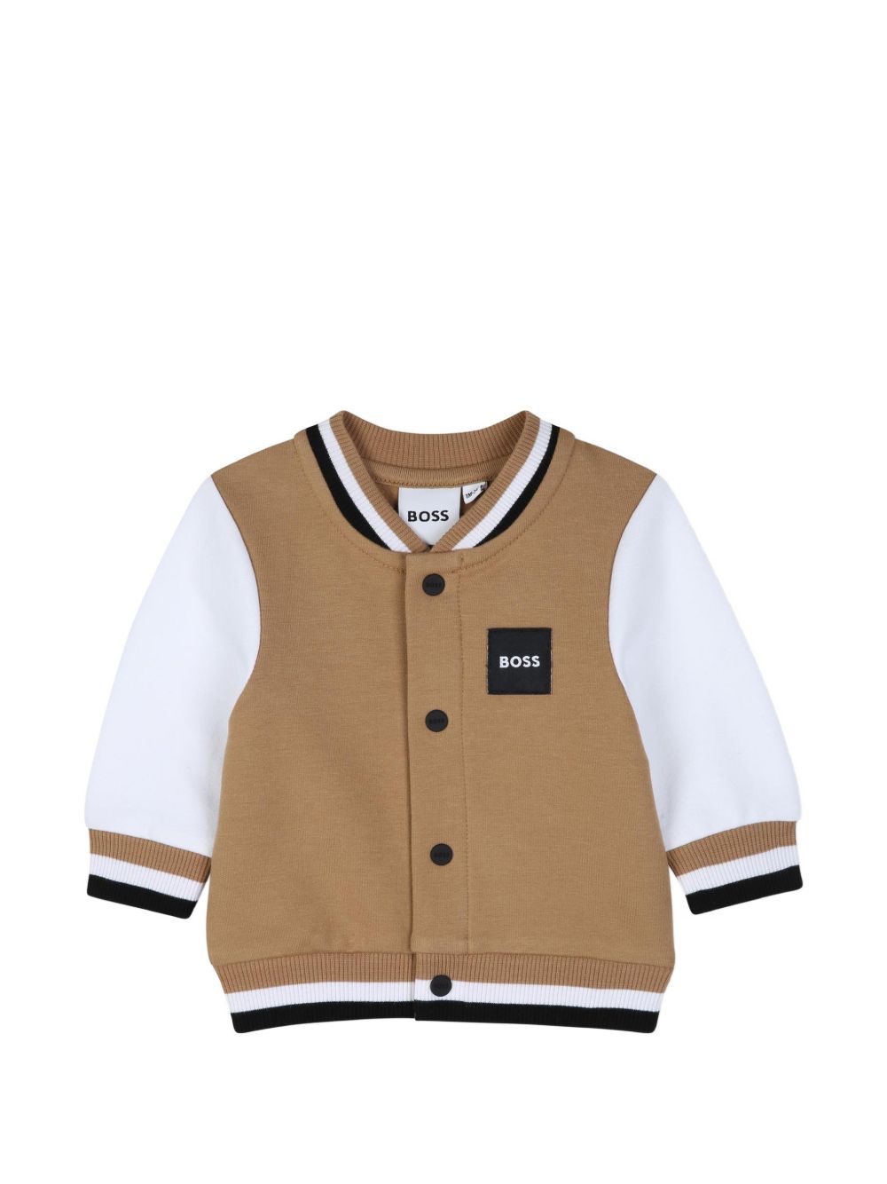 Cardigan, pantaloni e t-shirt set. Cardigan in brushed organic cotton e elastane fleece, snap chiusura sul davanti, teddy shape, a contrasto maniche, a righe ribbing al collar, polsini e hem, woven logo label sul side. Pantaloni in brushed fleece, a  J53305 269 BOSS KIDSWEAR 
