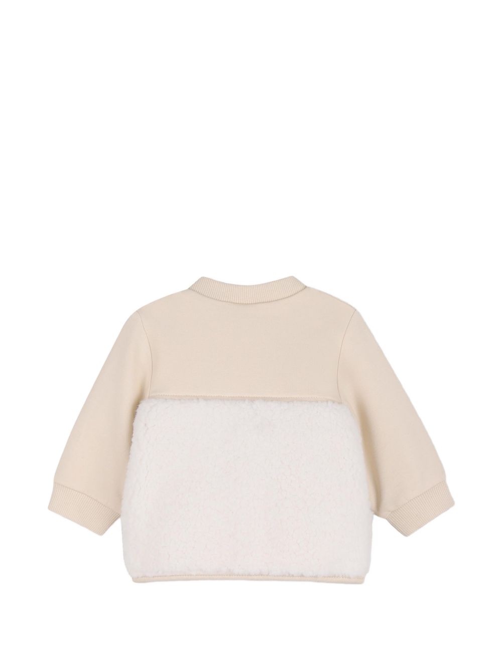Cardigan e pantaloni set. Cardigan in mixed fabrics, chiusura con bottoni automatici sul davanti of maniche e top in brushed cotton fleece from organic farming e elastane, e bottoms in 100% polyester plush fabric, metal logo plaque sul chest. Jogging J53320 21K BOSS KIDSWEAR 