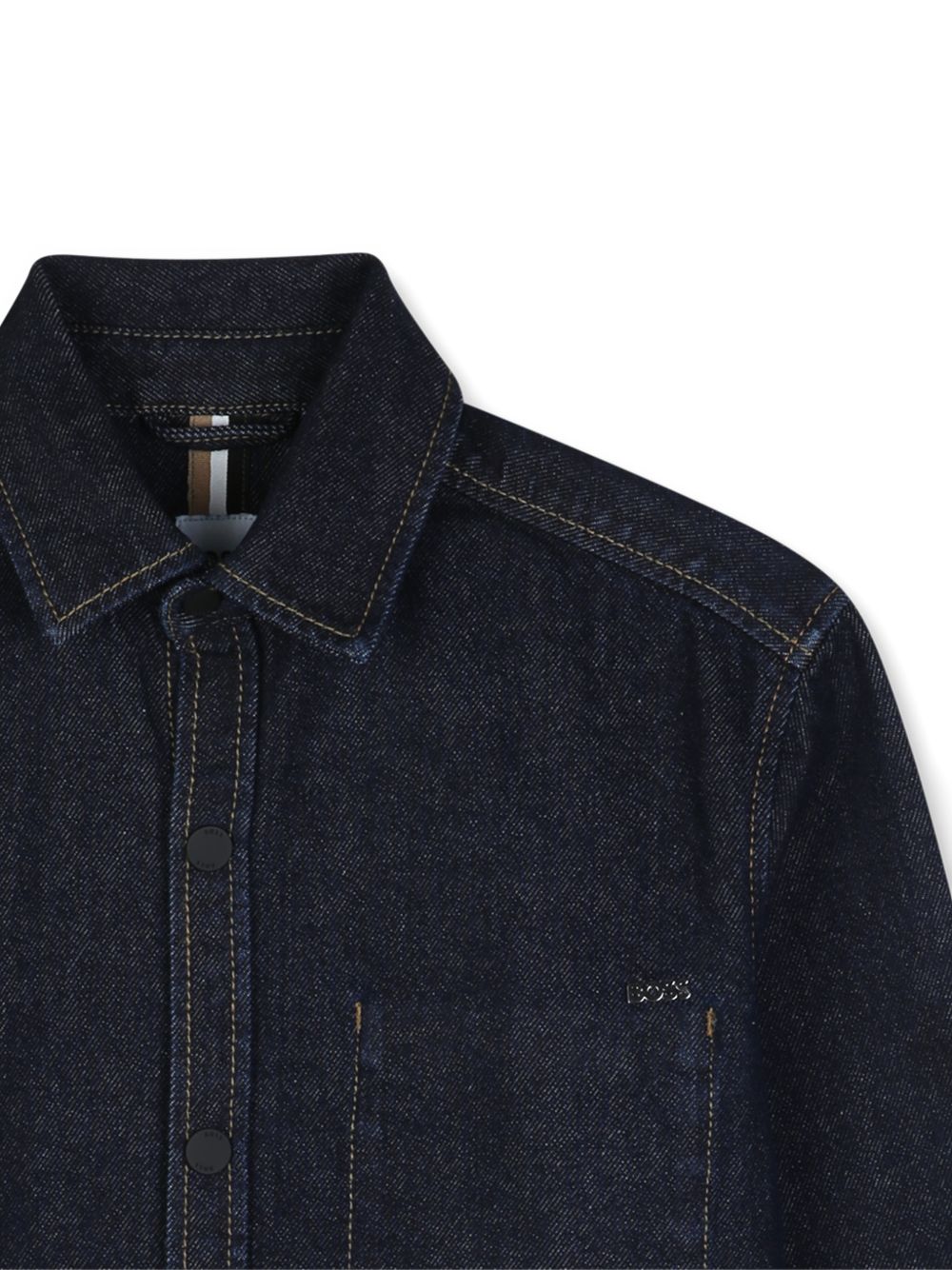 Long-sleeved denim shirt. Chiusura con bottoni. Davanti tasca con boss logo sul tasca. J53362 Z35 BOSS KIDSWEAR 