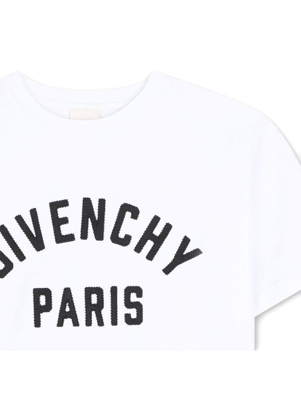 T-shirt in jersey, cotton from organic farming, twisted seams on maniche, color contrasted givenchy logo patch ermbroidery at davanti. H31345 10P GIVENCHY KIDS 