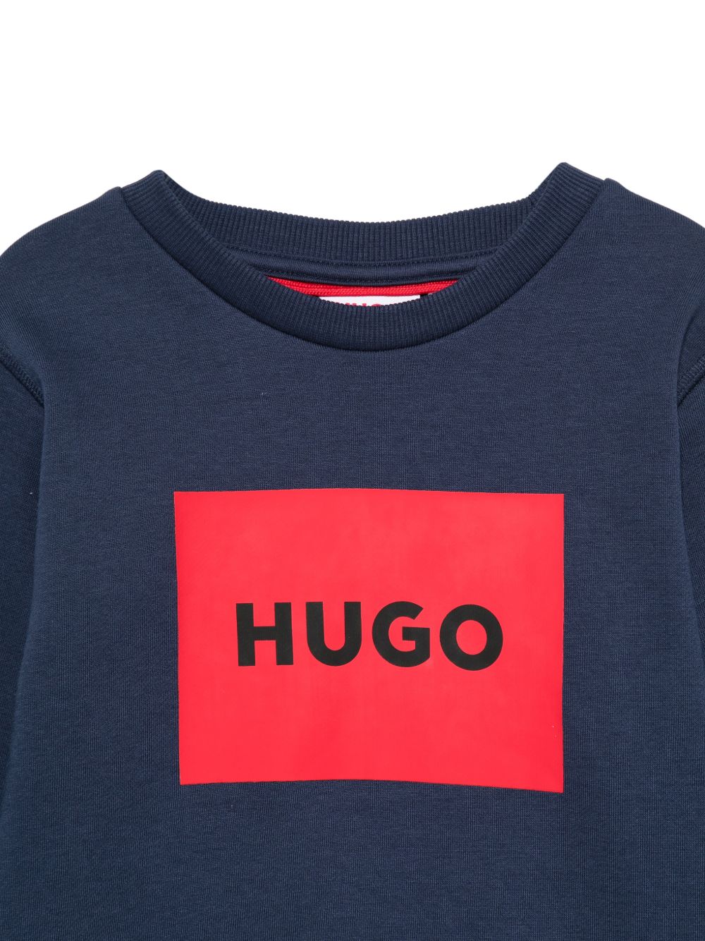 Round neck sweatshirt in cotton polyester fleece, box logo printed sul davanti. Vestibilità regolare G01184 85C HUGO KIDS 