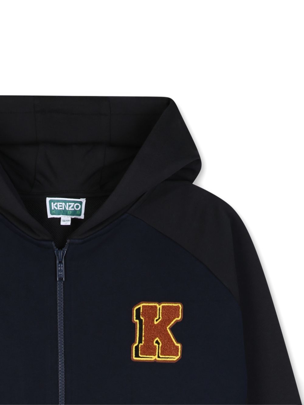 Cardigan in unbrushed fleece con a cappuccio (100% cotton), fantasia cuts on sides, two tasche, zip chiusura, ricamato badge on chest e branded ricamo nel retro. K61944 845 KENZO KIDS 