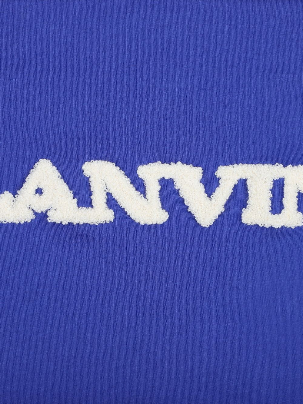 Cotton from organic farming jersey t-shirt, tone-on-tone ribbed scollo, lanvin brand bouclette ricamo sul davanti. Ricamo inspired by adult collection. N30432 80A LANVIN KIDS 